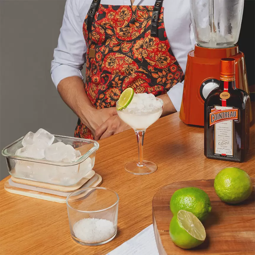 How to Make a Frozen Margarita for 2
