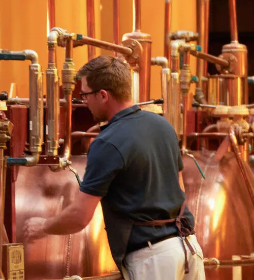 cointreau distillerie savoir faire