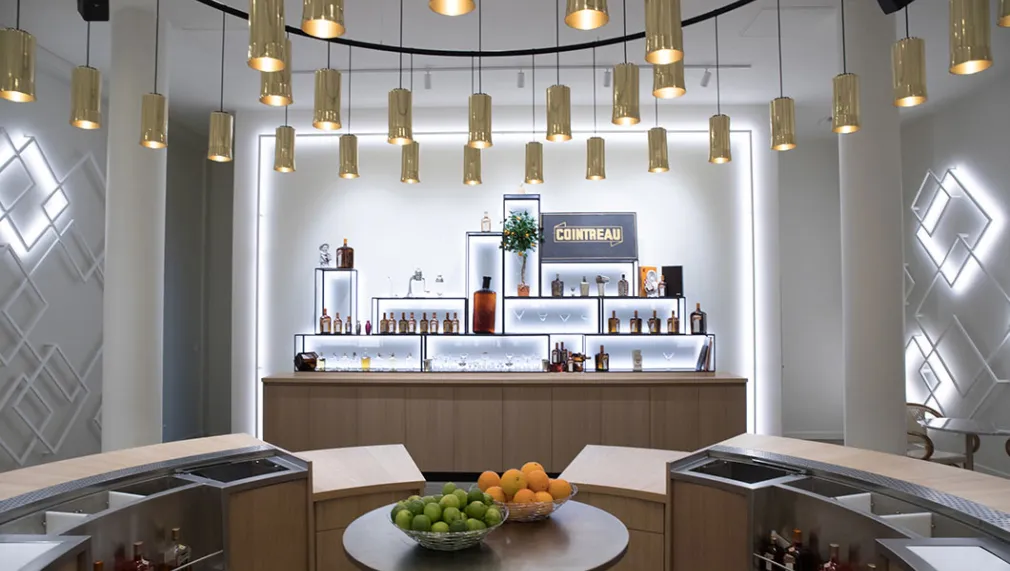 Carré Cointreau bar