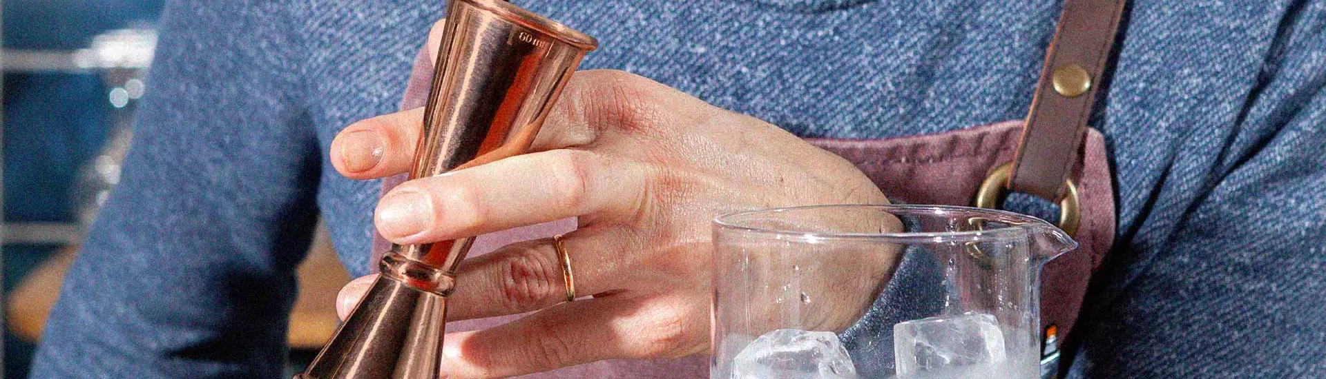 Wie man einen jigger benutzt Cointreau Germany