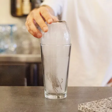 Schritt 2 WIE MAN EINEN COCKTAIL RÄUCHERT