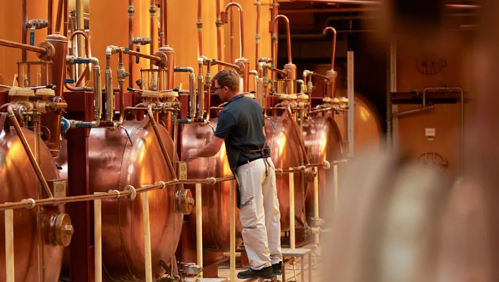 Cointreau-Photo-Distillery_8
