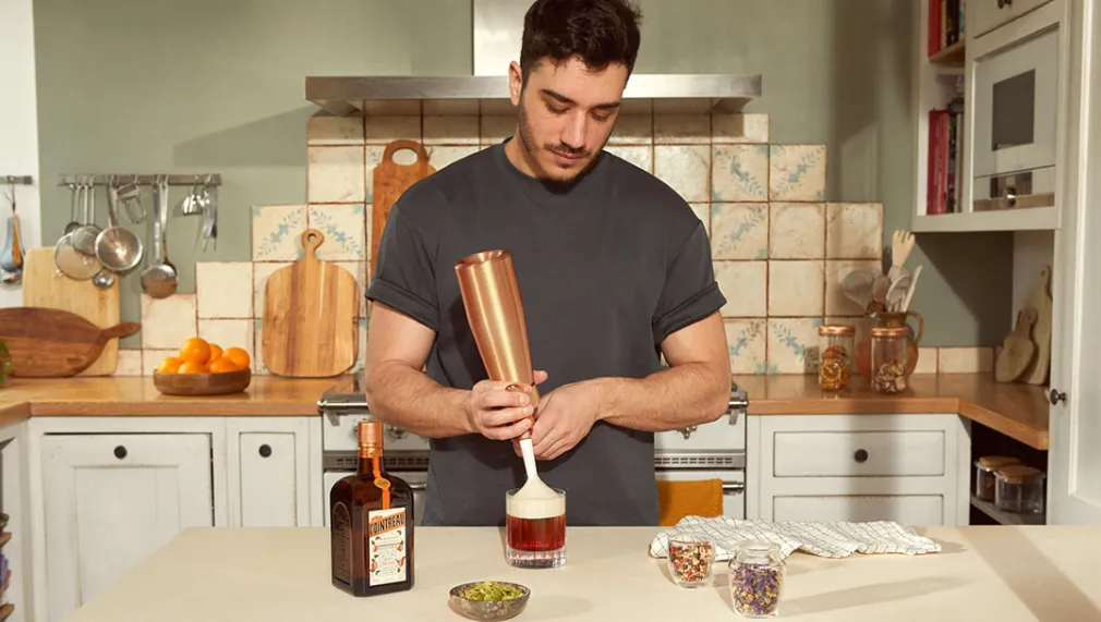 Cointreau-Photo-Visuel-image-CTR_BEER_FOAM_STEP3