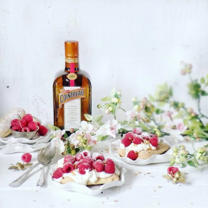 Charlotte Framboise-Cointreau