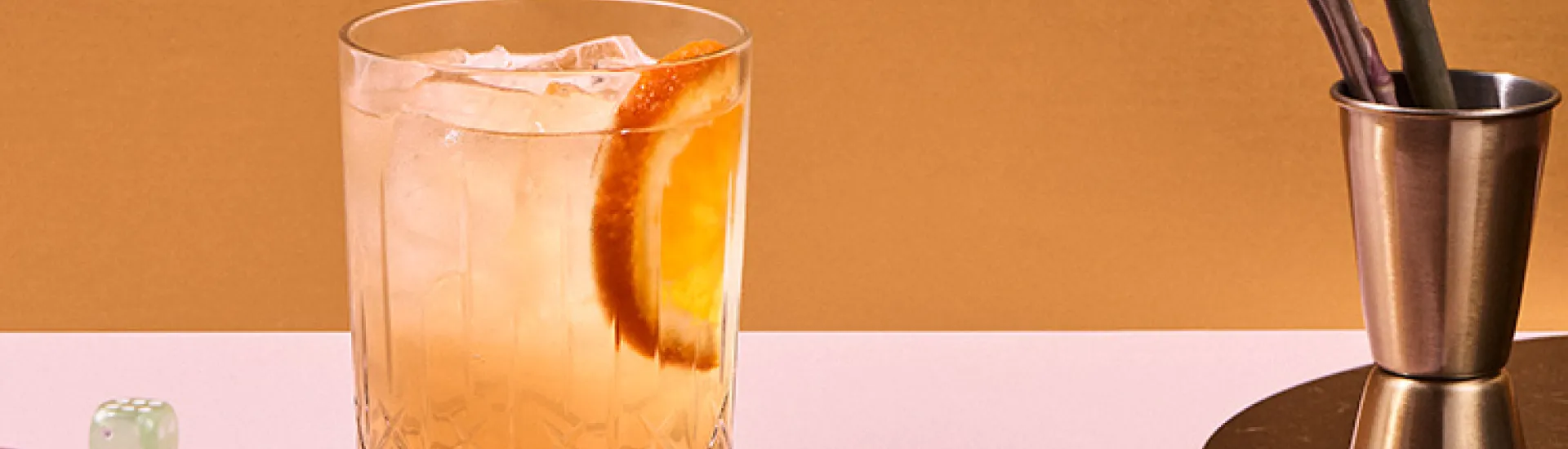Cointreau Noir & Ginger Ale