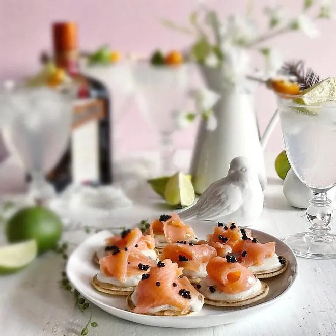 Salmon blinis