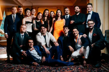 12 Seats in Finale