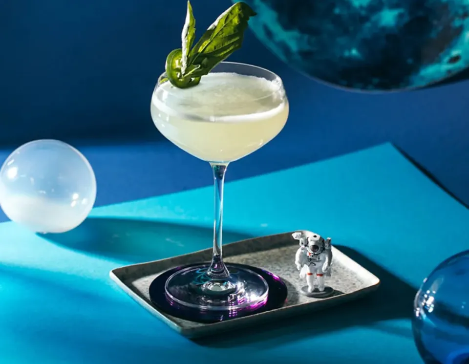 cocktail con basilico