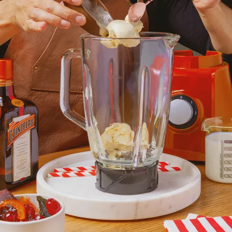 Come preparare un milkshake con Cointreau step 1