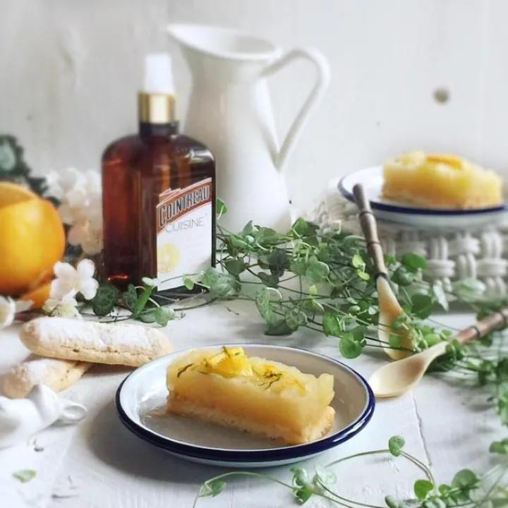 Baked apple quenelles with yuzu and Cointreau Cuisine