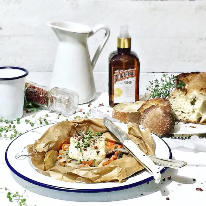 Oven-baked cod with a julienne of vegetables